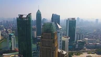 4K航拍武汉江汉区城市CBD视频的预览图